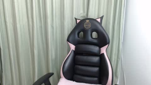 Snapshot of hellen_garcia chatting on 01-07-25, 08:10 Hellen online show from 01-07-25, 08:10