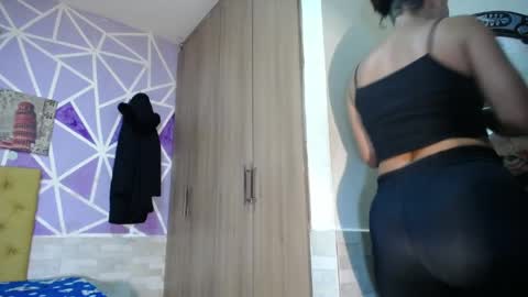 Snapshot of hellen_maya chatting on 05-18-26, 06:03 hellen maya online show from 05-18-26, 06:03