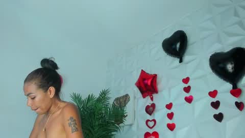 hellen     online show from 04-28-26, 07:08