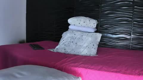 Snapshot of hellen_sky_ chatting on 05-08-26, 07:08 hellen online show from 05-08-26, 07:08