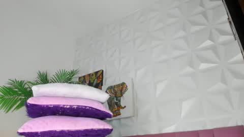 Snapshot of hellen_sky_ chatting on 06-11-26, 07:34 hellen online show from 06-11-26, 07:34