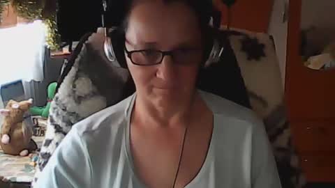 hellenmarie online show from 12-21-24, 11:33
