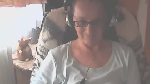 hellenmarie online show from 10-14-25, 10:27