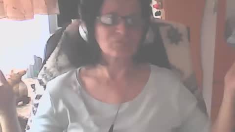 hellenmarie online show from 11-16-25, 11:16