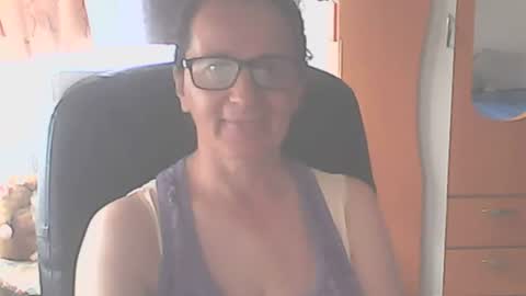 hellenmarie online show from 07-01-26, 06:15