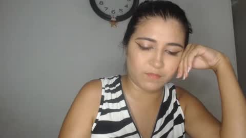 Snapshot of hellennmoon chatting on 12-26-24, 08:00 Hellen online show from 12-26-24, 08:00