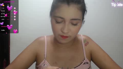 Snapshot of hellennmoon chatting on 02-01-25, 01:55 Hellen online show from 02-01-25, 01:55