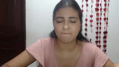 Snapshot of hellennmoon chatting on 02-25-25, 04:21 Hellen online show from 02-25-25, 04:21