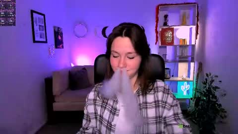 Helli online show from 04-15-26, 07:58