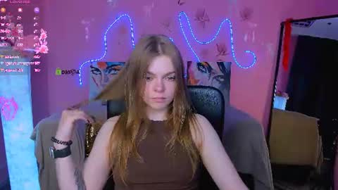 Helli online show from 06-12-26, 07:24