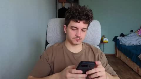 Remy online show from 03-24-26, 05:45