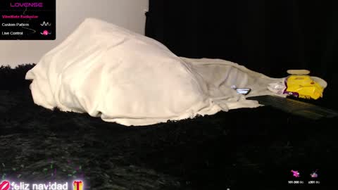Snapshot of hello_candy chatting on 12-24-24, 04:44 Candy online show from 12-24-24, 04:44