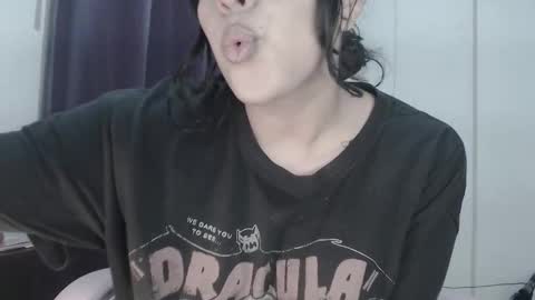 Snapshot of hello_demonkitty chatting on 03-07-25, 02:46 SIMONA  online show from 03-07-25, 02:46