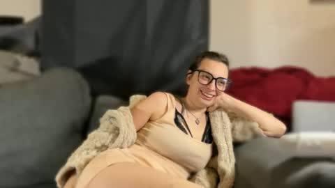 Katie 3 online show from 03-14-26, 07:30