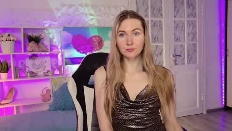 Alisia  Monday to Friday from 10 am to 4 pm GMT 2 online show from 02-07-25, 03:08