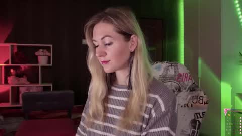 Alisia  Monday to Friday from 10 am to 4 pm GMT 2 online show from 10-10-25, 08:13