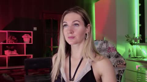 Alisia  Monday to Friday from 10 am to 4 pm GMT 2 online show from 10-28-25, 08:29