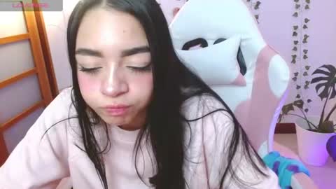 Snapshot of hellokitty_valery1 chatting on 06-22-26, 03:25 hellokitty_valery1 online show from 06-22-26, 03:25