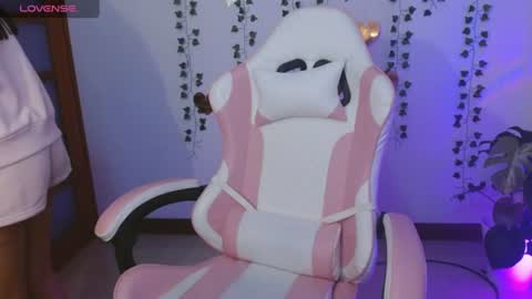 hellokitty_valery1 online show from 07-11-26, 02:47