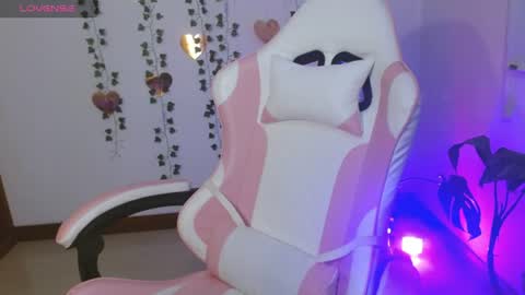 hellokitty_valery1 online show from 08-07-26, 12:56