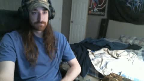 Snapshot of hellothereimcoolyo chatting on 12-20-24, 01:33 longhairbeardedguy online show from 12-20-24, 01:33