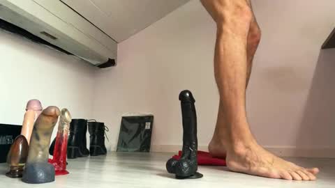 Snapshot of hellyride chatting on 03-22-26, 10:29 hellyride online show from 03-22-26, 10:29