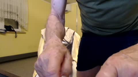 Helvell online show from 06-27-26, 09:09