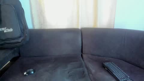 Snapshot of henrik_senn chatting on 10-02-25, 06:15 henrik_senn online show from 10-02-25, 06:15