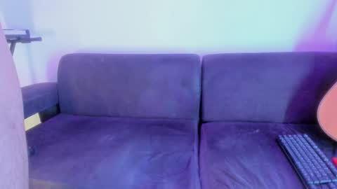 Snapshot of henrik_senn chatting on 11-26-25, 10:33 henrik_senn online show from 11-26-25, 10:33