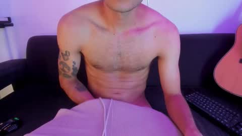 Snapshot of henrik_senn chatting on 01-16-26, 09:52 henrik_senn online show from 01-16-26, 09:52