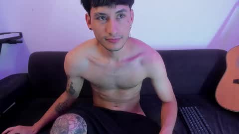 Snapshot of henrik_senn chatting on 03-08-26, 08:40 henrik_senn online show from 03-08-26, 08:40