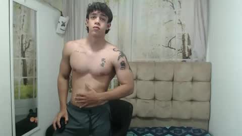 Snapshot of henry_gandy chatting on 09-10-25, 09:59 HENRY GANDY online show from 09-10-25, 09:59