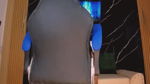 henrydouglas online show from 04-18-26, 06:23