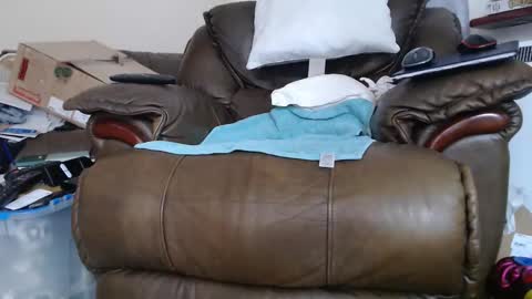 Snapshot of henryjxxx chatting on 10-03-25, 09:28 henryjxxx online show from 10-03-25, 09:28