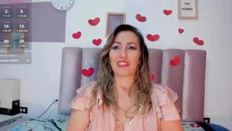 Snapshot of hera_godess chatting on 02-15-25, 08:54 Hera godes online show from 02-15-25, 08:54
