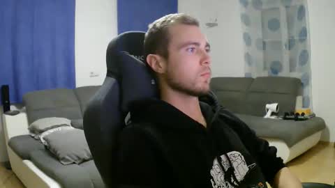 John Pearl online show from 12-20-25, 07:10