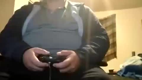 Snapshot of hereforbootyyy chatting on 01-10-25, 12:04 Hereforbootyyyy online show from 01-10-25, 12:04