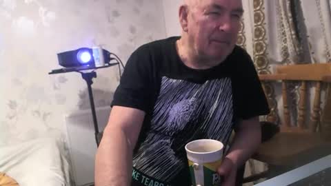 Snapshot of hermeneutika chatting on 11-26-25, 06:47 mature online show from 11-26-25, 06:47