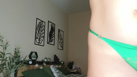 Snapshot of heroine_of_your_life chatting on 12-25-24, 11:54 Maryana online show from 12-25-24, 11:54