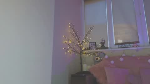 Snapshot of heroine_of_your_life chatting on 01-13-25, 07:11 Maryana online show from 01-13-25, 07:11