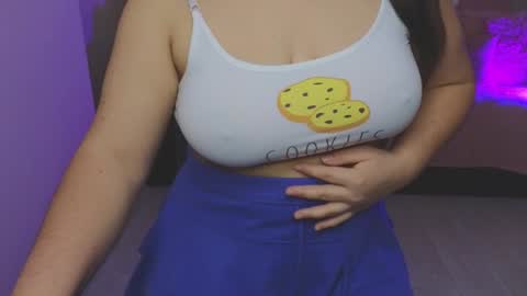 Snapshot of heroine_of_your_life chatting on 01-16-25, 07:07 Maryana online show from 01-16-25, 07:07