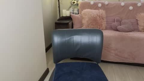 Snapshot of heroine_of_your_life chatting on 03-04-25, 06:37 Maryana online show from 03-04-25, 06:37