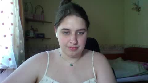 Snapshot of hess_luna_ chatting on 06-22-26, 09:06 hess_luna_ online show from 06-22-26, 09:06