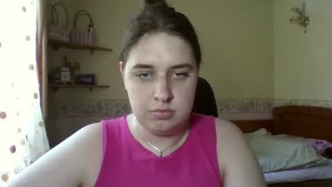 Snapshot of hess_luna_ chatting on 06-24-26, 08:57 hess_luna_ online show from 06-24-26, 08:57
