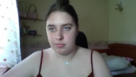 Snapshot of hess_luna_ chatting on 07-09-26, 09:02 hess_luna_ online show from 07-09-26, 09:02