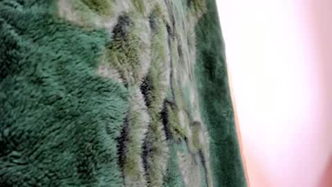 hesttia_ online show from 09-28-25, 10:04