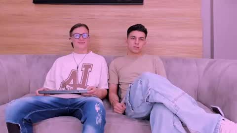 heteros men online show from 06-17-26, 07:26