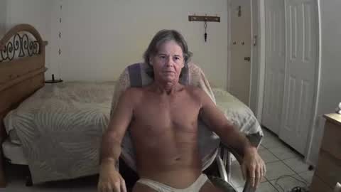 hewes1 online show from 08-06-26, 04:58
