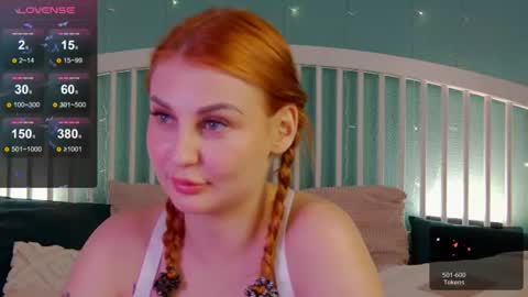 Snapshot of hey_cassie chatting on 06-18-26, 03:05 hey_cassie online show from 06-18-26, 03:05