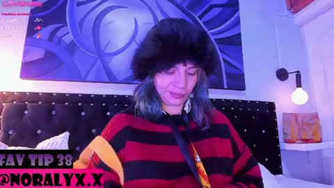 Noraly  online show from 08-03-26, 04:11